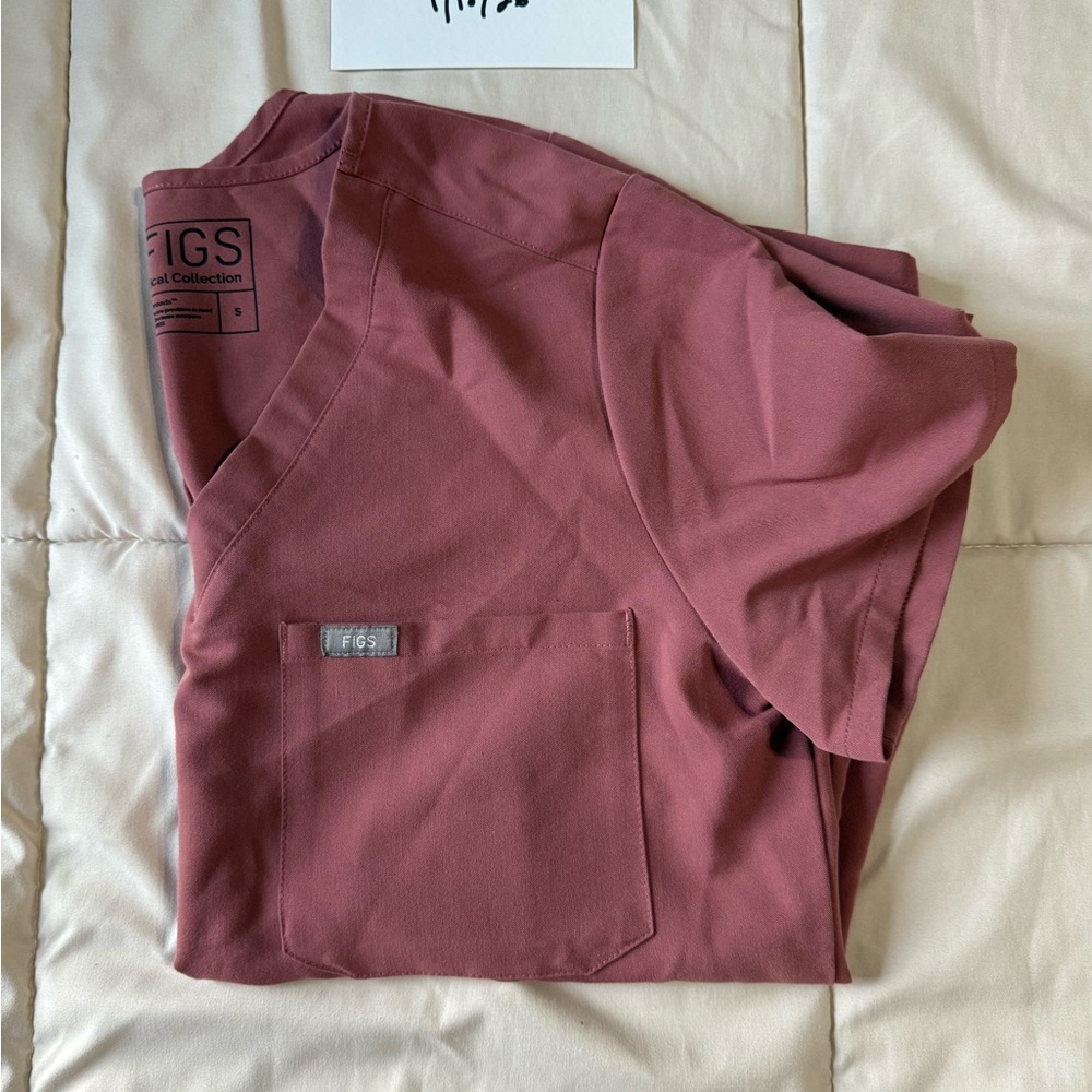 FIGS Mauve Scrub Top